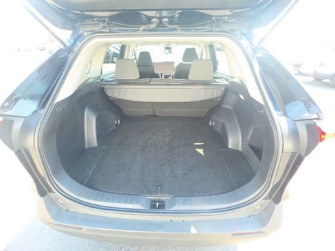 Used 2025 Toyota RAV4 XLE AWD/4WD image 29