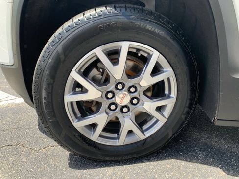 Used 2020 GMC Acadia SLT FWD image 8