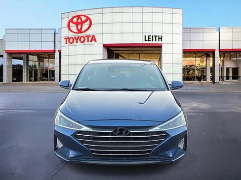 Used 2019 Hyundai Elantra SEL image 2