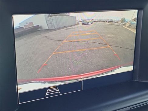 Used 2024 GMC Terrain SLE w/ Driver Convenience Package image 14