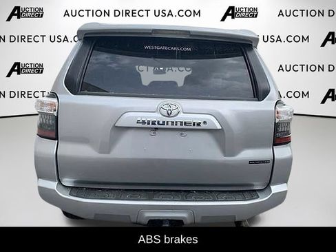 Used 2018 Toyota 4Runner SR5 Premium AWD/4WD image 6