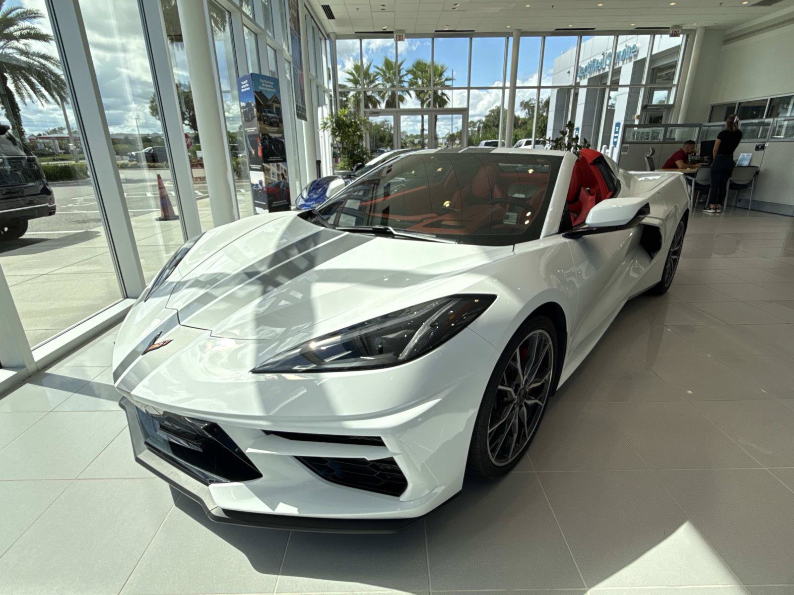 Used 2023 Chevrolet Corvette Stingray Premium Conv w/ Stealth Interior Trim Package RWD image 9