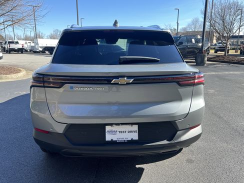 New 2026 Chevrolet Equinox EV LT image 8