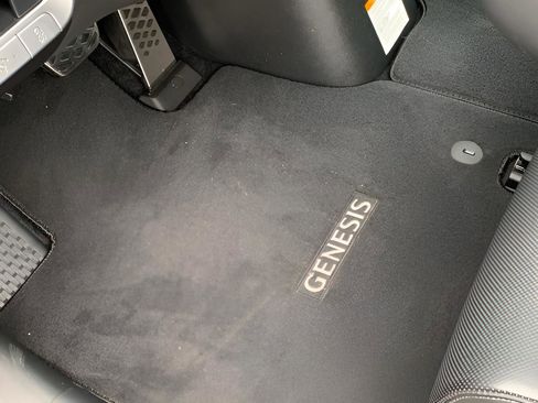 Used 2023 Genesis GV60 Performance image 16