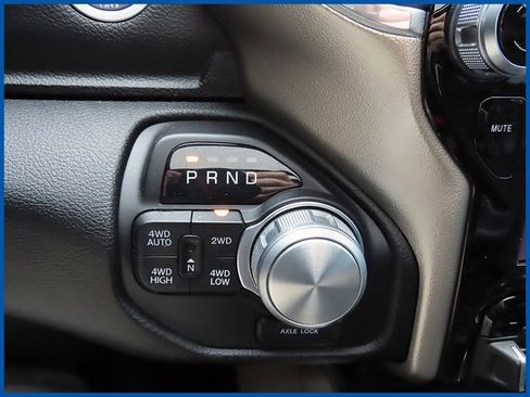 Used 2019 RAM 1500 Laramie image 18