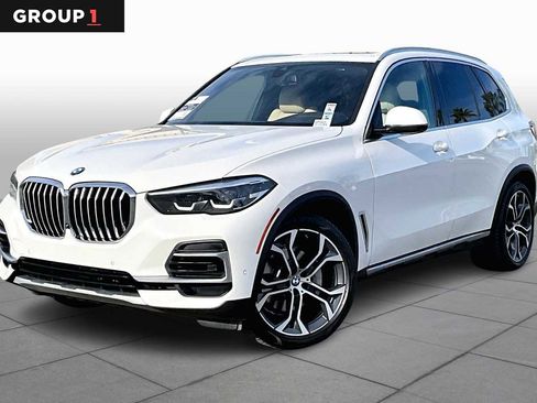 Used 2022 BMW X5 sDrive40i w/ Parking Assistance Package image 1