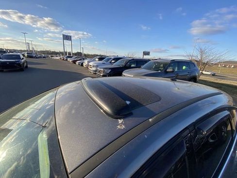 Used 2012 Ford Focus Titanium image 3