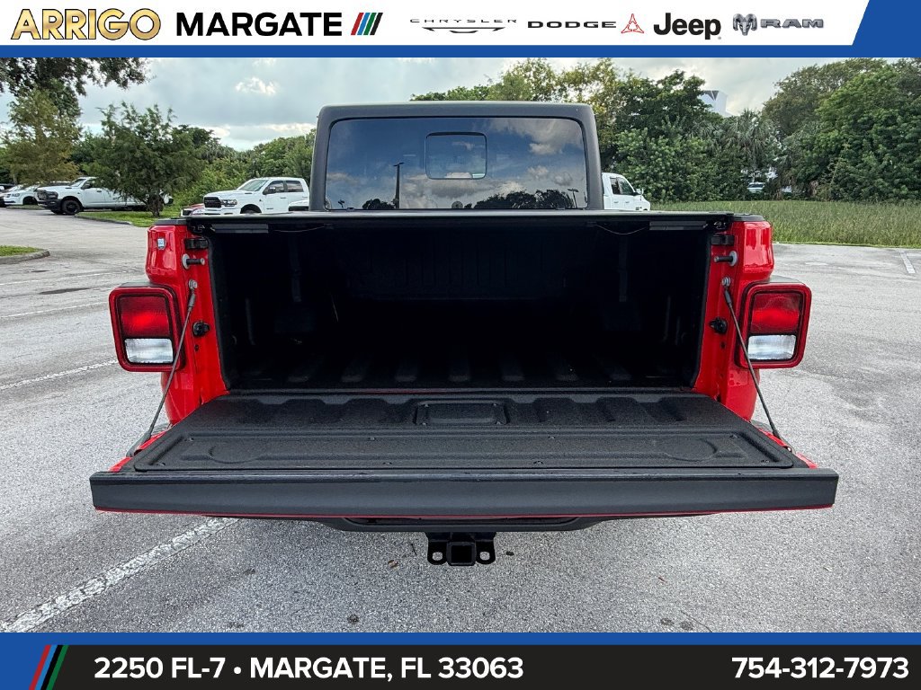 Used 2023 Jeep Gladiator Overland w/ Popular Equipment Package AWD/4WD image 15