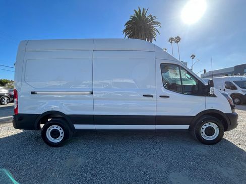 Used 2022 Ford E-Transit 148 High Roof w/ Load Area Protection Package RWD image 4
