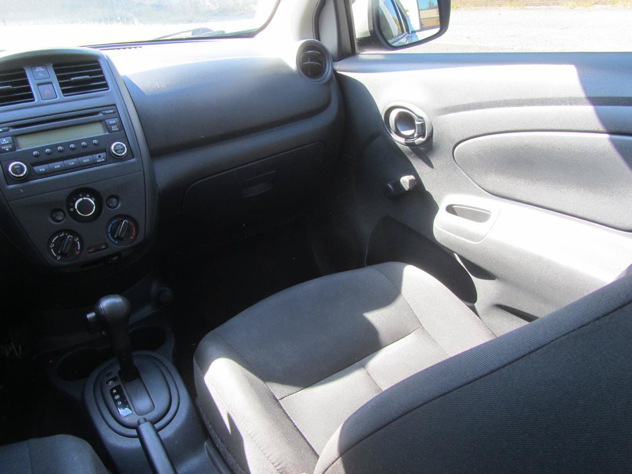 Used 2017 Nissan Versa S Plus FWD image 14