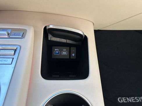 Certified 2025 Genesis GV70 3.5T Sport w/ Sport Advanced Package image 22