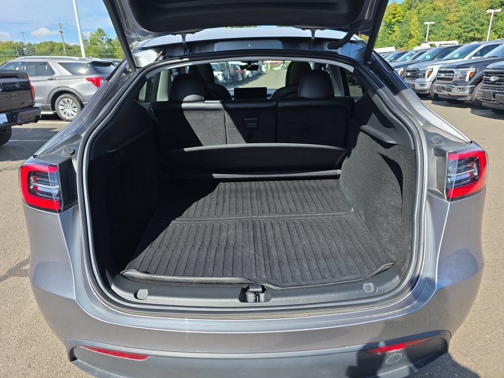 Used 2024 Tesla Model Y Long Range AWD/4WD image 14
