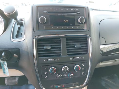 Used 2014 Dodge Grand Caravan SXT w/ Rear Park Assist Package image 24