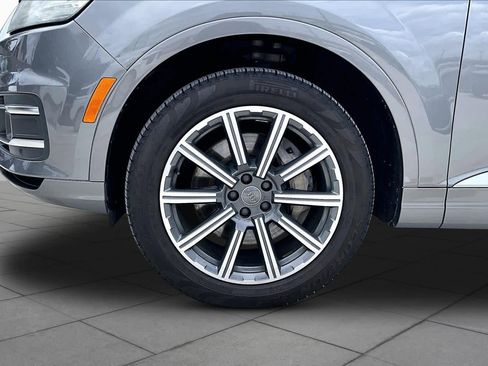 Used 2017 Audi Q7 3.0T Premium Plus w/ Premium Plus Package AWD/4WD image 11
