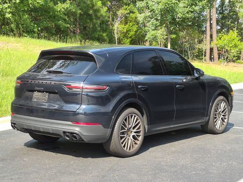 Certified 2022 Porsche Cayenne Platinum Edition AWD/4WD image 23