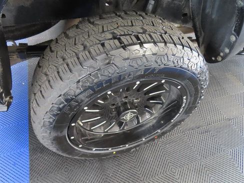 Used 2021 Toyota Tacoma SR5 RWD image 8