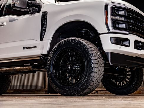 Used 2026 Ford F250 Platinum image 16