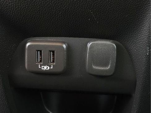 Used 2020 GMC Canyon Denali AWD/4WD image 9