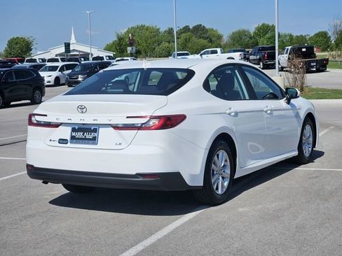Used 2025 Toyota Camry LE FWD image 7
