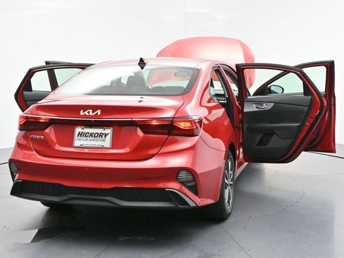 Used 2022 Kia Forte LXS FWD image 36