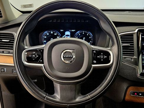 Used 2021 Volvo XC90 T6 Momentum w/ Protection Package Premier AWD/4WD image 41