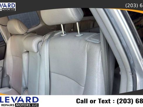 Used 2011 Toyota Highlander Limited w/ Tow Pkg AWD/4WD image 33