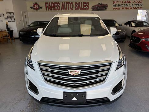 Used 2019 Cadillac XT5 FWD image 1