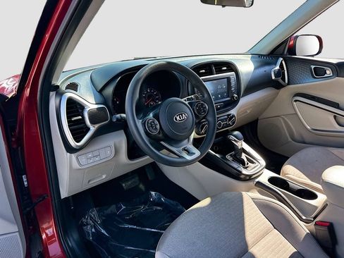 Used 2021 Kia Soul S FWD image 9