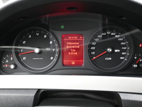 Used 2009 Pontiac G8 image 12