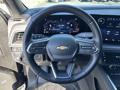 Used 2025 Chevrolet Suburban LT w/ Comfort Package image 29