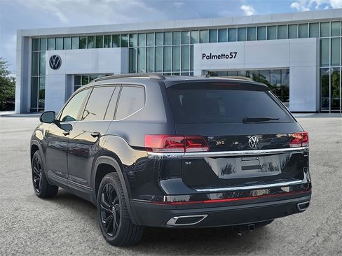 Certified 2023 Volkswagen Atlas SE w/ Black Wheel Package image 6