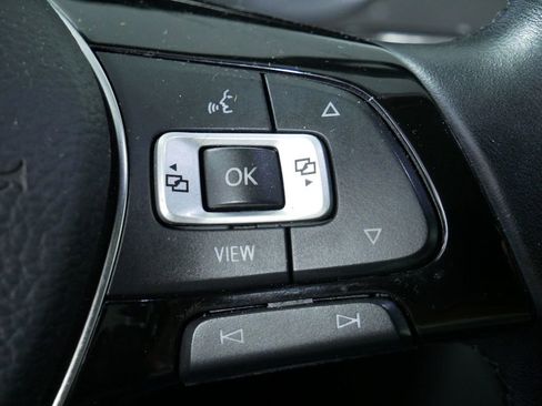 Used 2019 Volkswagen Tiguan SEL AWD/4WD image 26