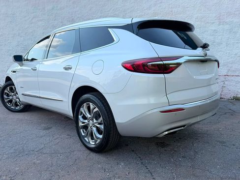 Used 2019 Buick Enclave Avenir w/ Avenir Technology Package FWD image 5