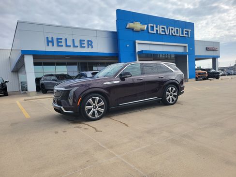 Used 2025 Cadillac Escalade IQ Luxury 2 w/ LPO, Premium Carpet Package AWD/4WD image 3