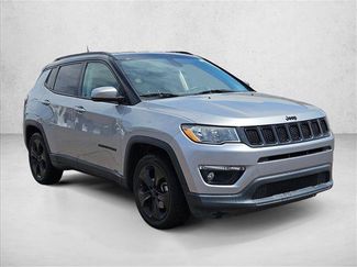 Used 2019 Jeep Compass Latitude FWD video 3