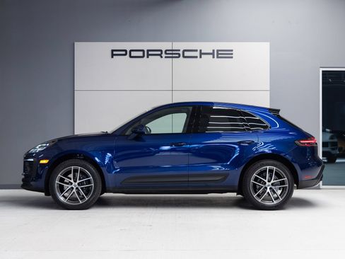 Certified 2026 Porsche Macan AWD/4WD image 2