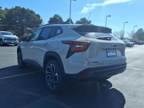 New 2026 Chevrolet Trax RS image 5