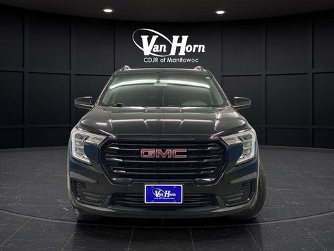 Used 2022 GMC Terrain SLE w/ Driver Convenience Package image 10