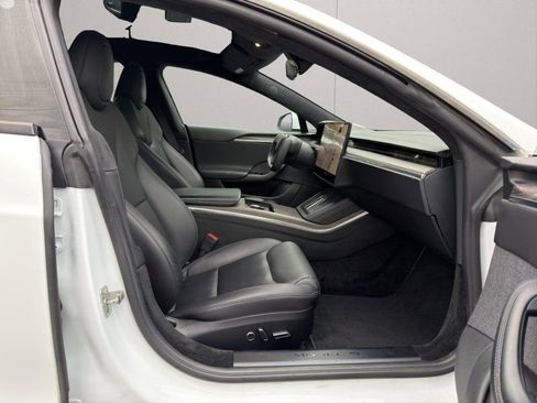 Used 2022 Tesla Model S image 13