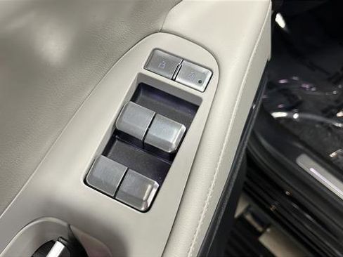 Used 2025 Lincoln Navigator Reserve AWD/4WD image 22