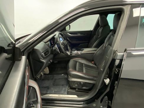 Used 2020 Maserati Levante GranSport image 20