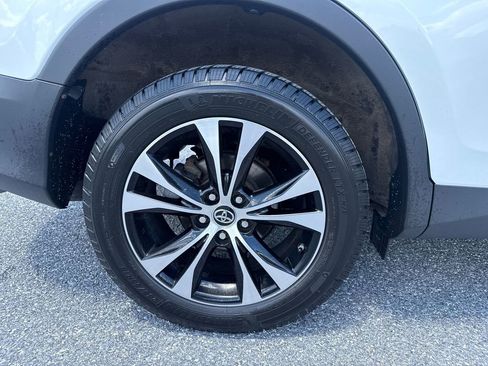Used 2015 Toyota RAV4 Limited AWD/4WD image 31
