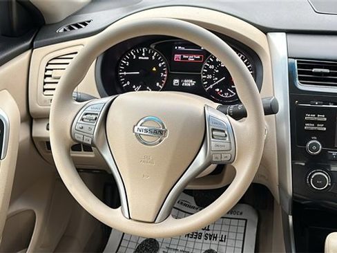 Used 2014 Nissan Altima 2.5 S w/ Display Audio Package image 23