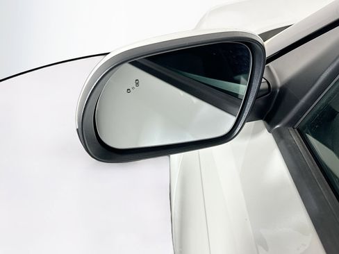 Used 2025 Kia Soul LX w/ LX Technology Package image 16