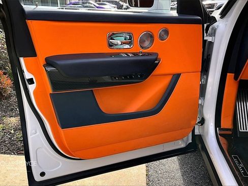 Certified 2021 Rolls-Royce Cullinan Black Badge image 19