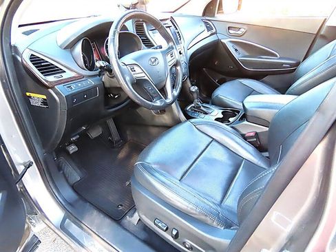 Used 2017 Hyundai Santa Fe Sport FWD image 12