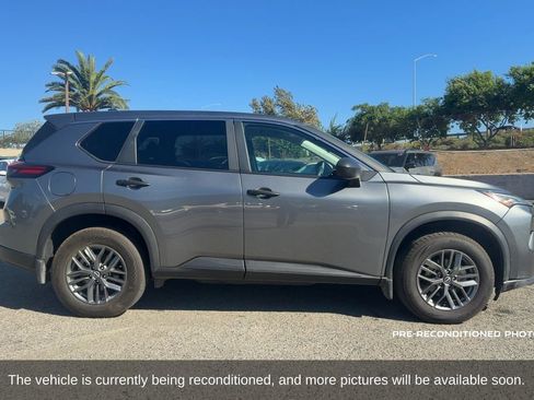 Used 2025 Nissan Rogue S AWD/4WD image 4