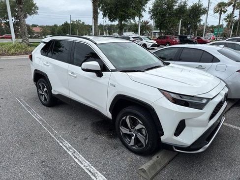 Used 2024 Toyota RAV4 SE AWD/4WD image 3