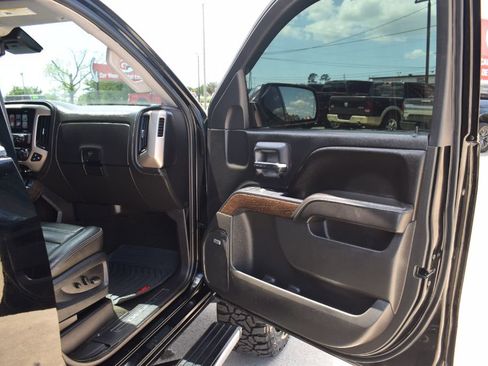 Used 2017 GMC Sierra 1500 Denali w/ Denali Ultimate Package image 16