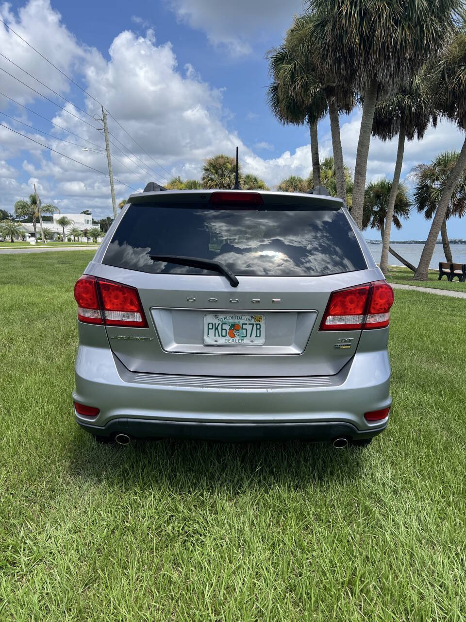Used 2015 Dodge Journey SXT w/ Flexible Seating Group FWD image 8